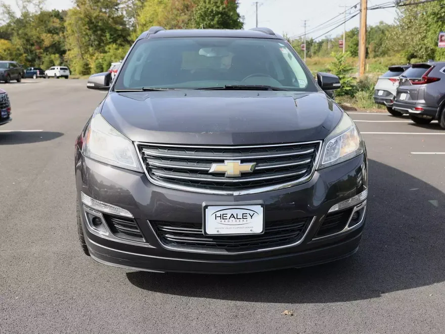 2017 Chevrolet Traverse 1LT photo 1
