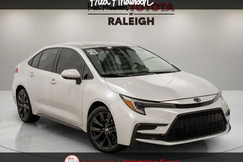 2023 Toyota Corolla SE photo 1