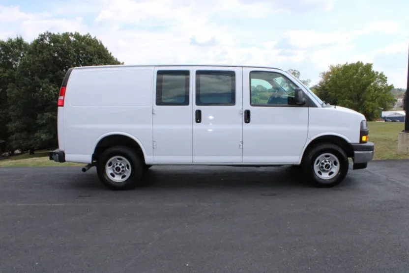 2023 Gmc Savana 2500 Cargo photo 1
