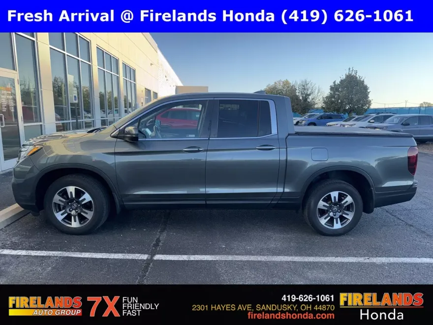 2019 Honda Ridgeline RTL-T photo 1