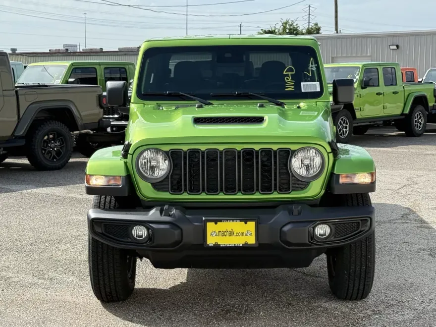 2025 Jeep Gladiator Sport S photo 1