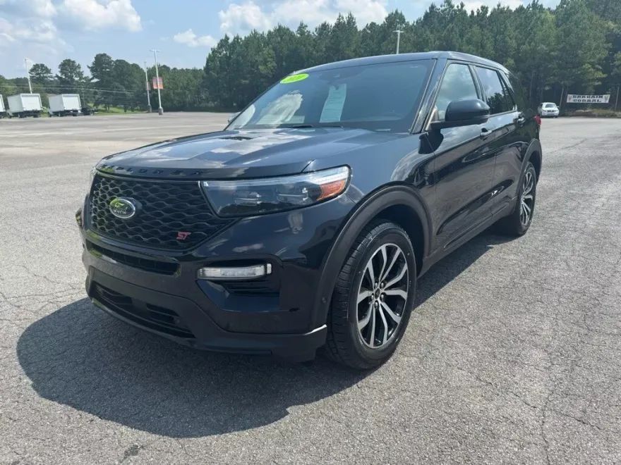 2021 Ford Explorer ST photo 1