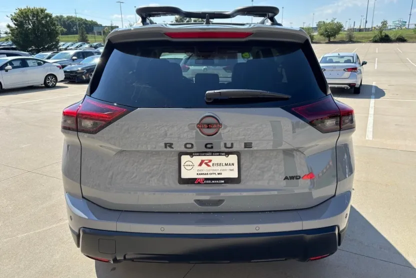 2026 Nissan Rogue AWD photo 1