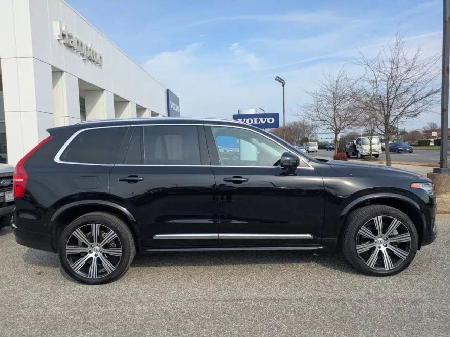 2025 Volvo XC90 T8 photo 1