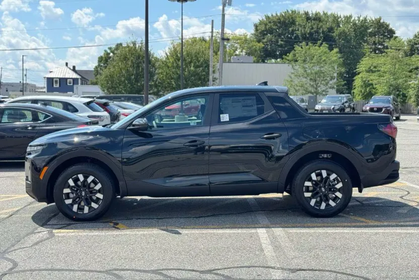 2026 Hyundai Santa Cruz SE photo 1