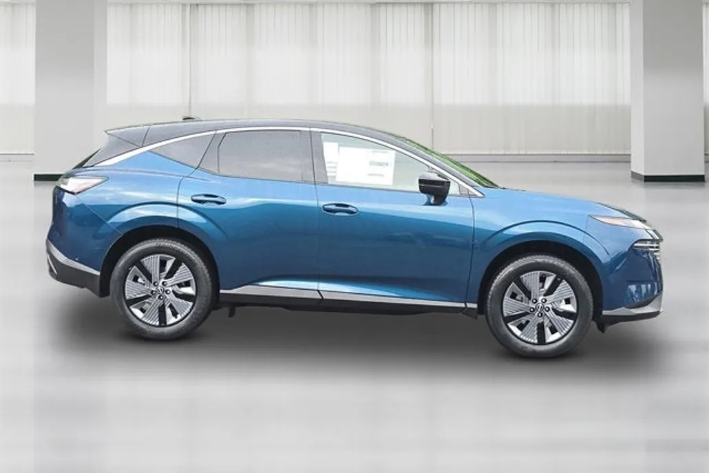 2025 Nissan Murano SL photo 1