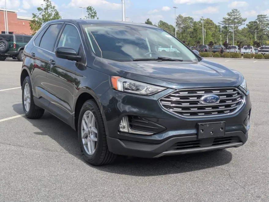 2022 Ford Edge SEL photo 1