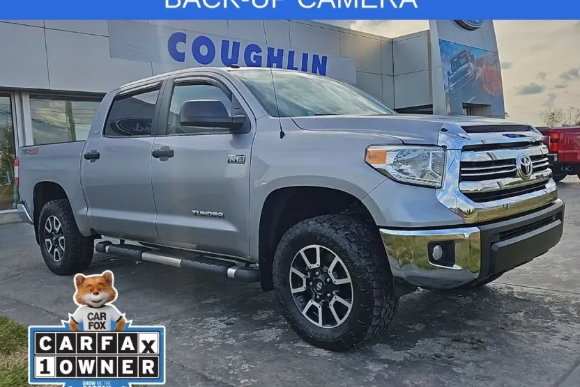 2017 Toyota Tundra SR5 photo 1