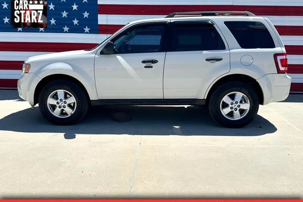2010 Ford Escape XLT photo 1