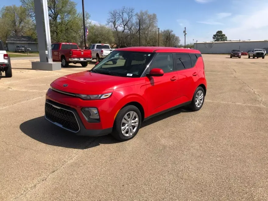 2020 Kia Soul LX photo 1
