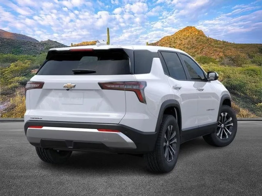2026 Chevrolet Equinox LT photo 1