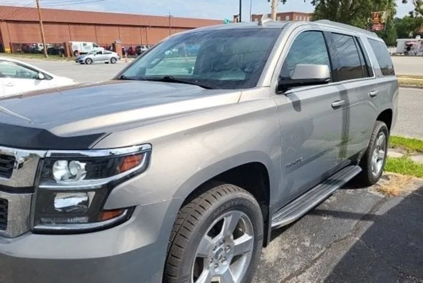 2019 Chevrolet Tahoe LT photo 1