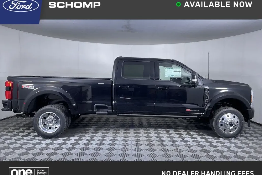 2026 Ford F-450 Platinum photo 1