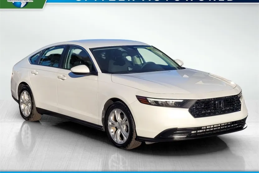 2023 Honda Accord LX photo 1