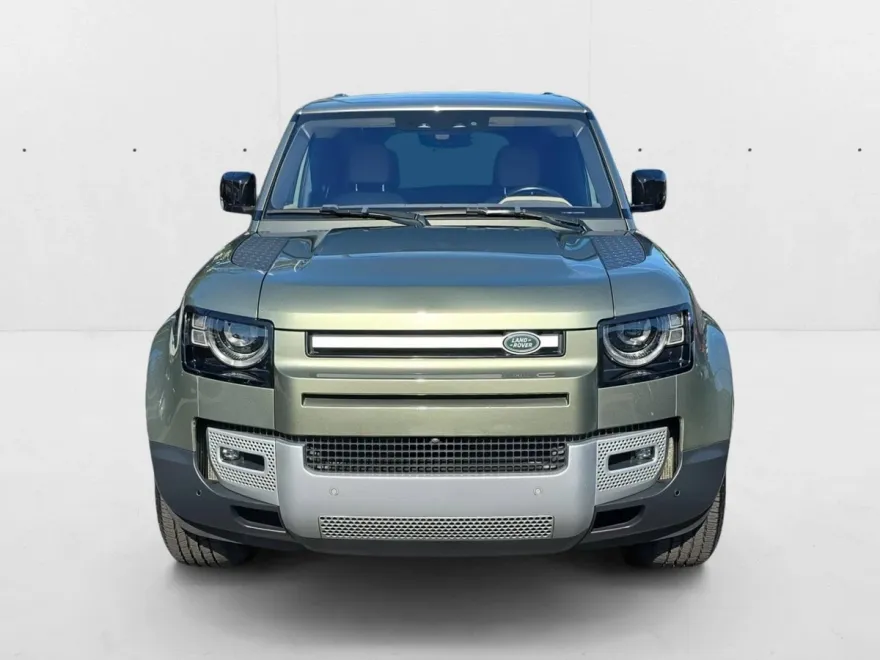 2022 Land Rover Defender S photo 1
