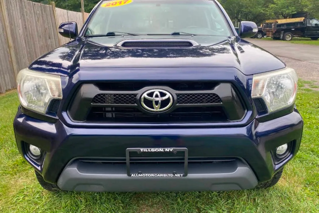 2013 Toyota Tacoma V6 4x4 photo 1