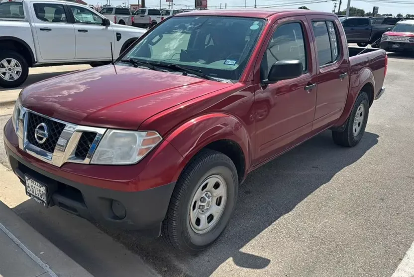 2016 Nissan Frontier S photo 1