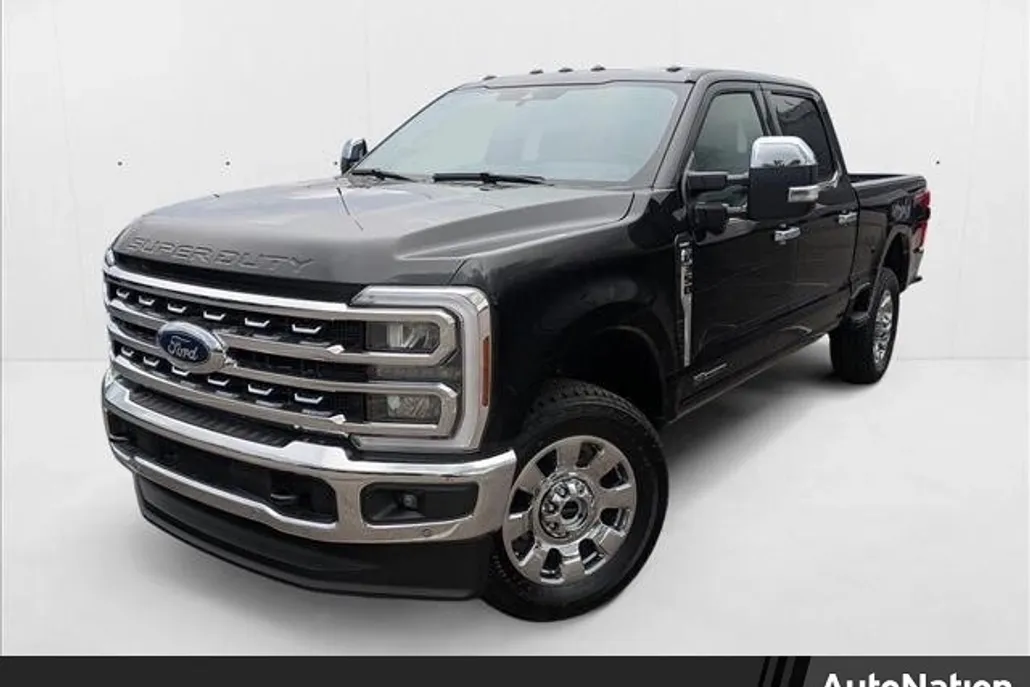 2025 Ford F-350 Lariat photo 1