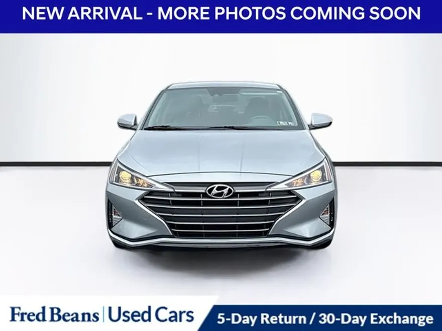 2020 Hyundai Elantra SEL photo 1