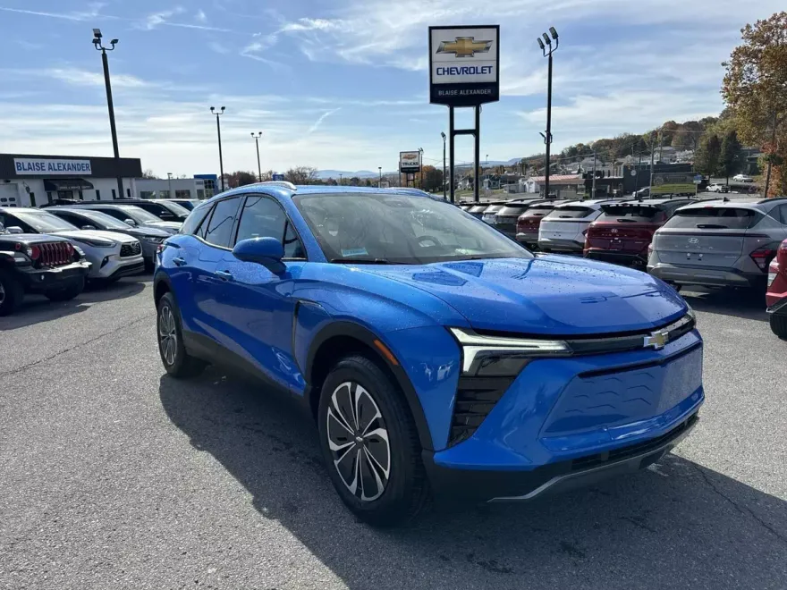 2025 Chevrolet Blazer EV photo 1