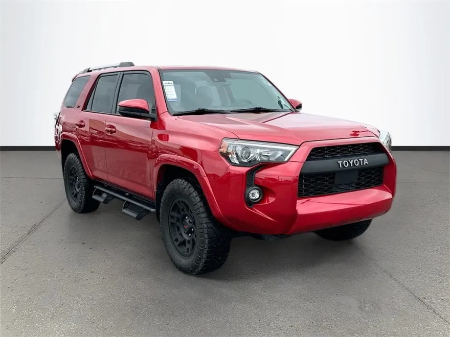 2022 Toyota 4Runner SR5 photo 1