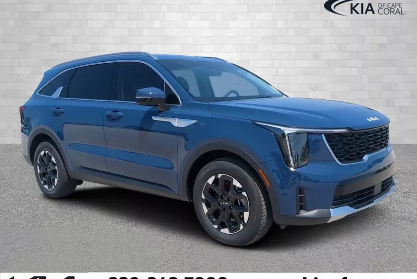 2024 Kia Sorento S photo 1