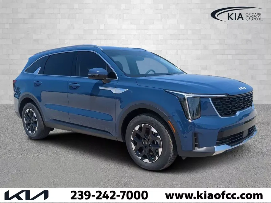 2024 Kia Sorento S photo 1