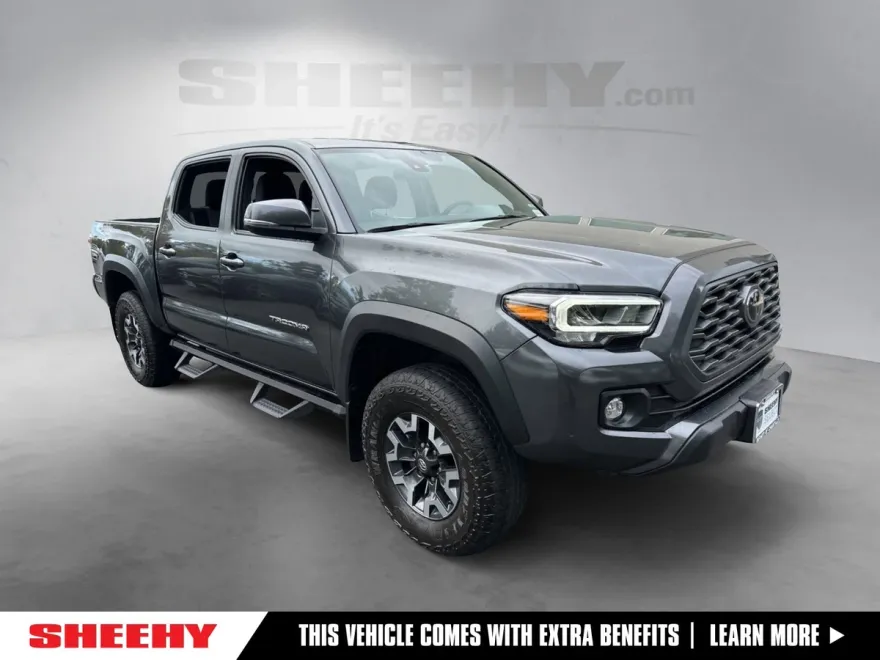 2023 Toyota Tacoma TRD Off-Road photo 1