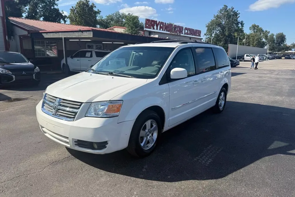 2008 Dodge Grand Caravan SXT photo 1