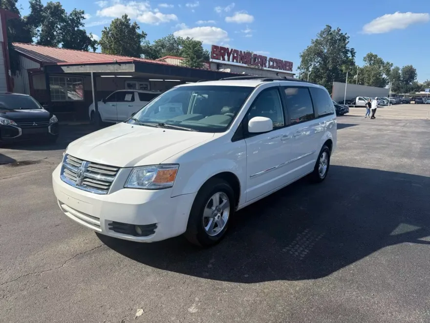 2008 Dodge Grand Caravan SXT photo 1