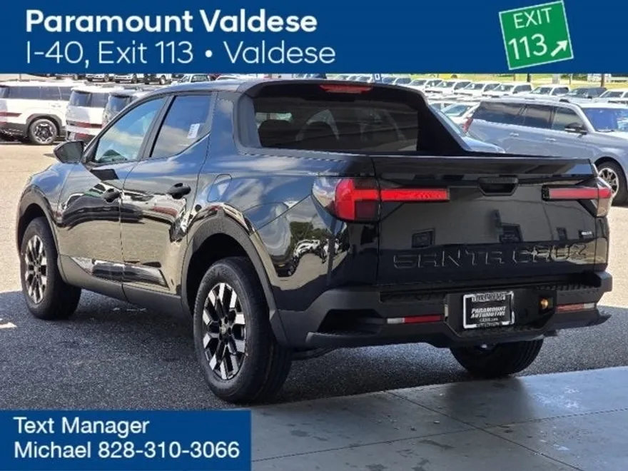 2025 Hyundai Santa Cruz SE photo 1