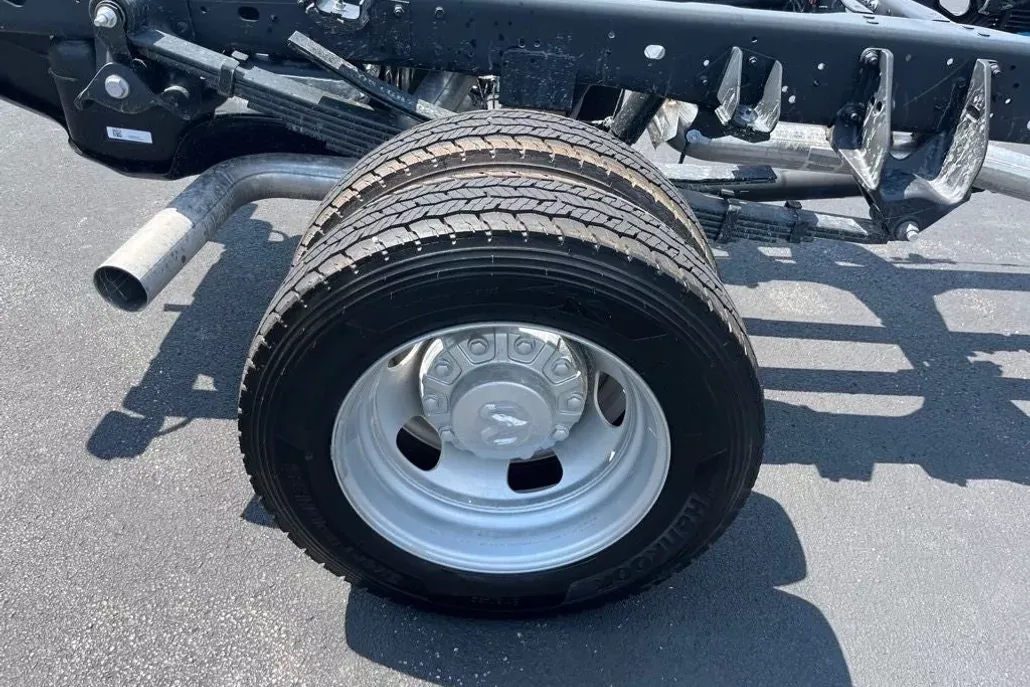 2025 Ram 5500 photo 1