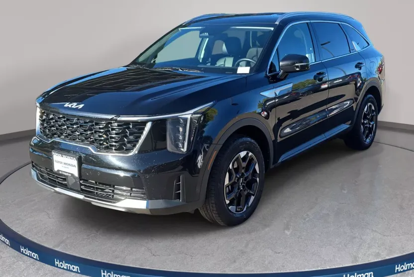 2024 Kia Sorento S photo 1