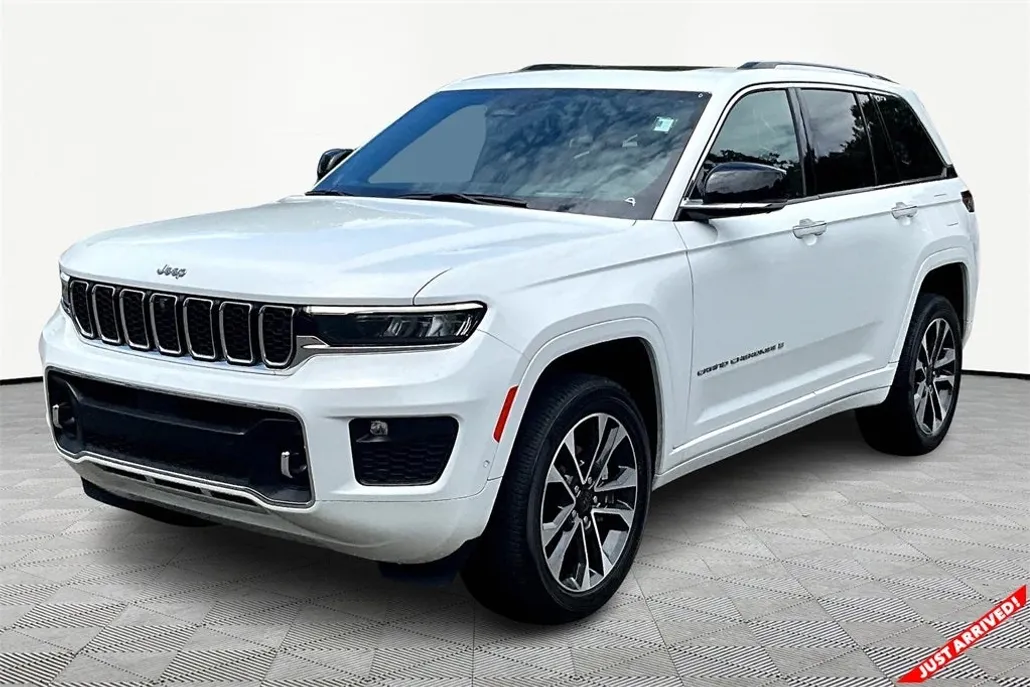 2022 Jeep Grand Cherokee Overland photo 1