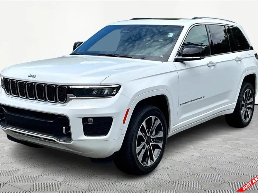 2022 Jeep Grand Cherokee Overland photo 1