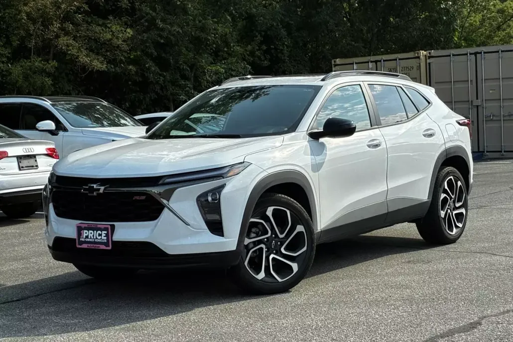 2025 Chevrolet Trax photo 1