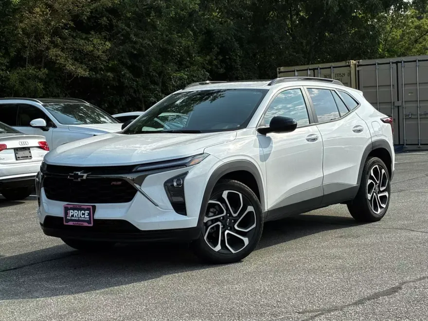 2025 Chevrolet Trax photo 1
