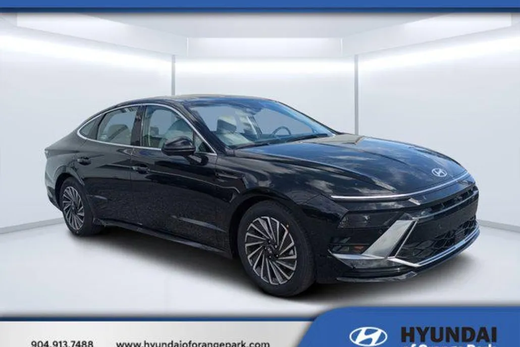 2025 Hyundai Sonata Hybrid Limited photo 1