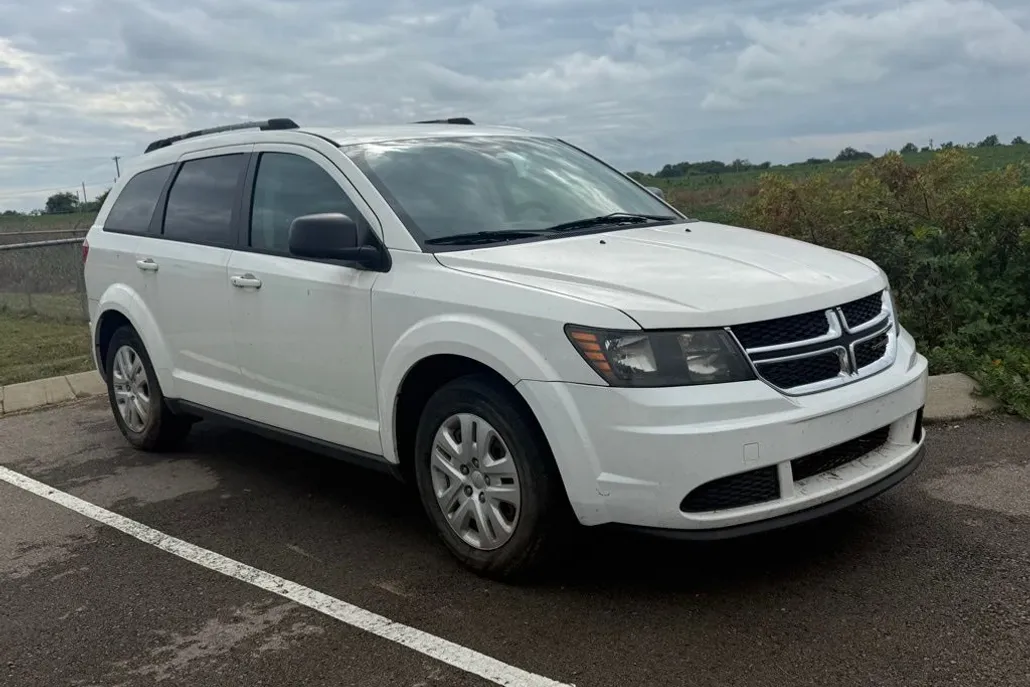 2017 Dodge Journey SE photo 1