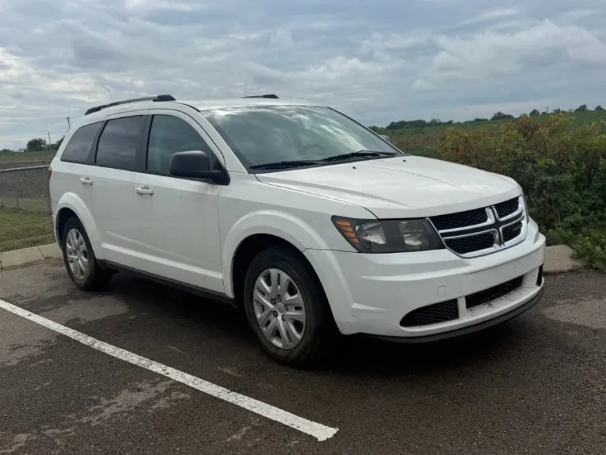 2017 Dodge Journey SE photo 1