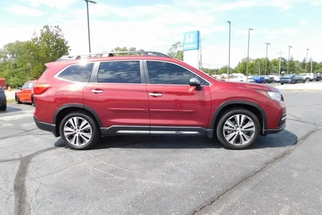 2022 Subaru Ascent Touring photo 1