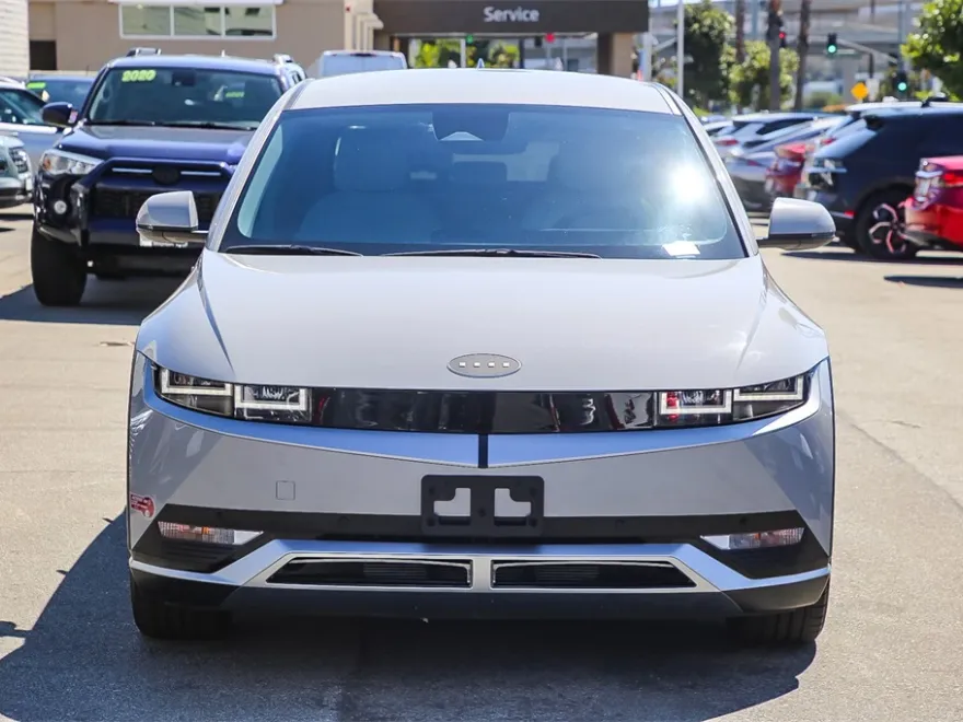 2023 Hyundai Ioniq 5 SEL photo 1