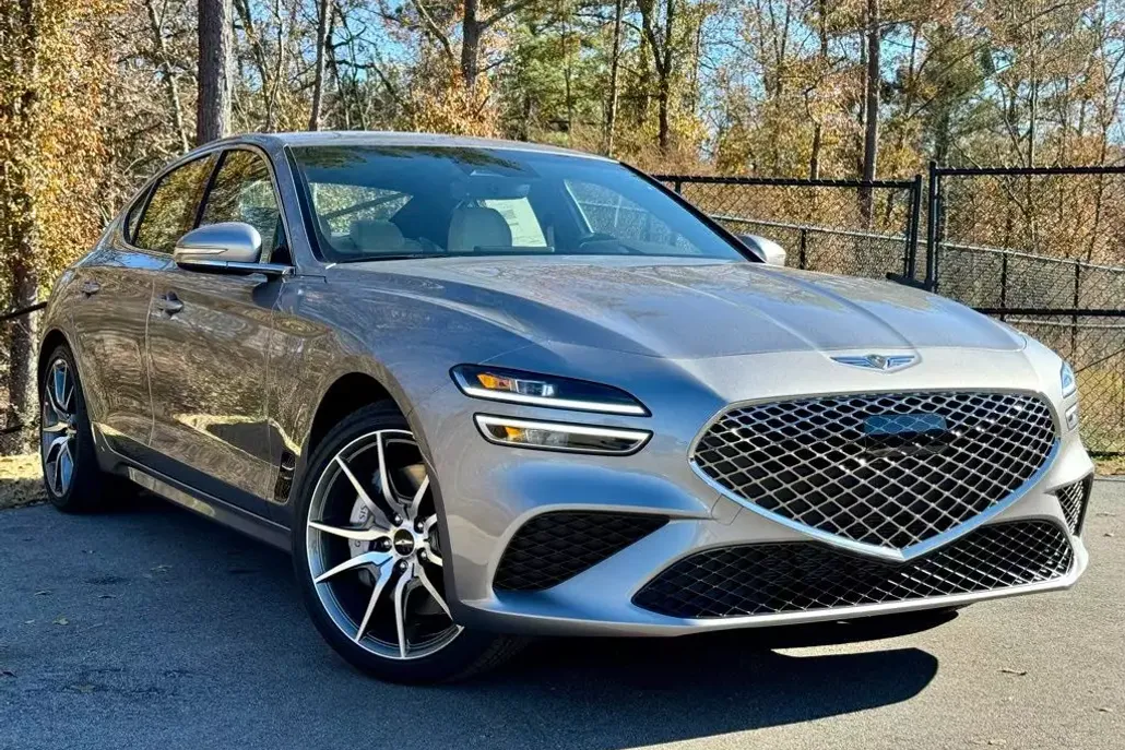 2025 Genesis G70 2.5T photo 1
