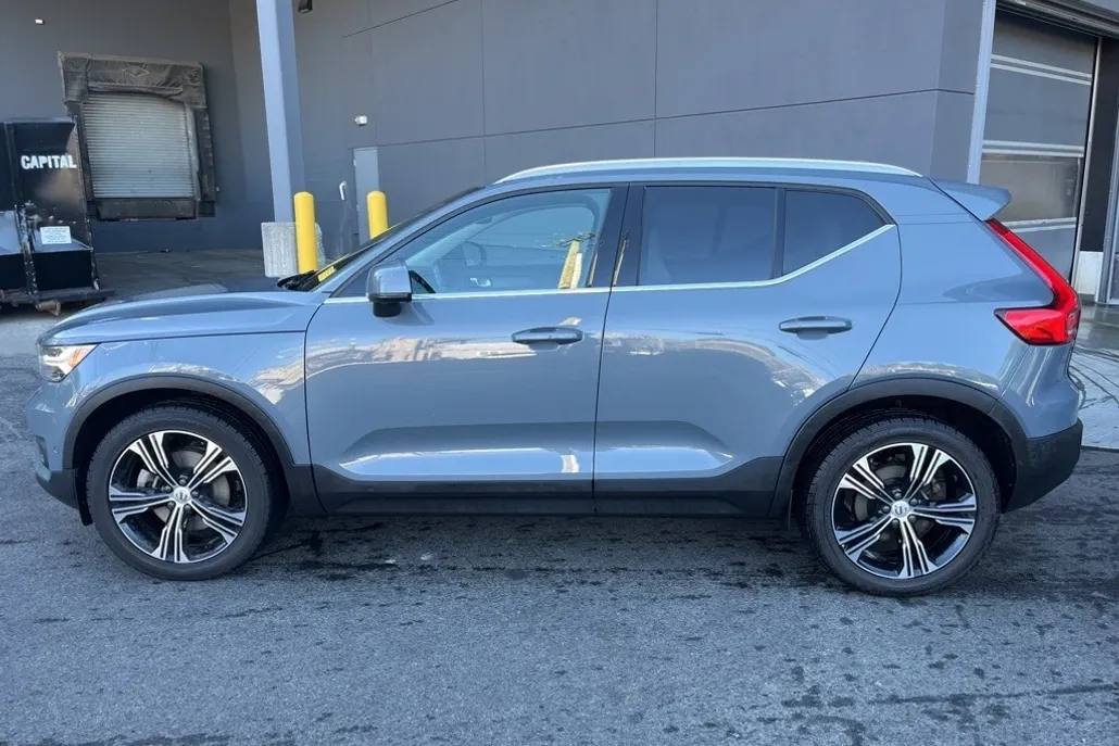 2021 Volvo XC40 T5 Inscription photo 1