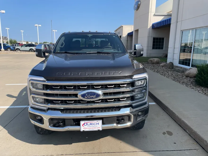 2025 Ford F-350 King Ranch photo 1