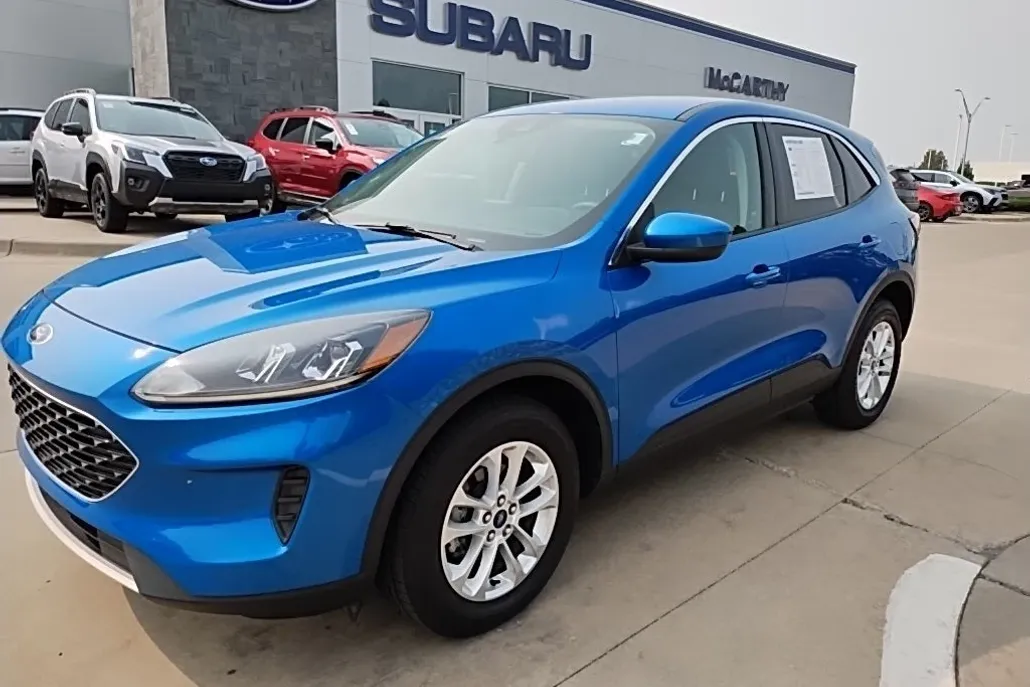 2020 Ford Escape SE photo 1