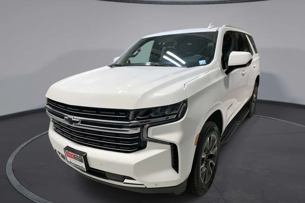 2023 Chevrolet Tahoe LT photo 1