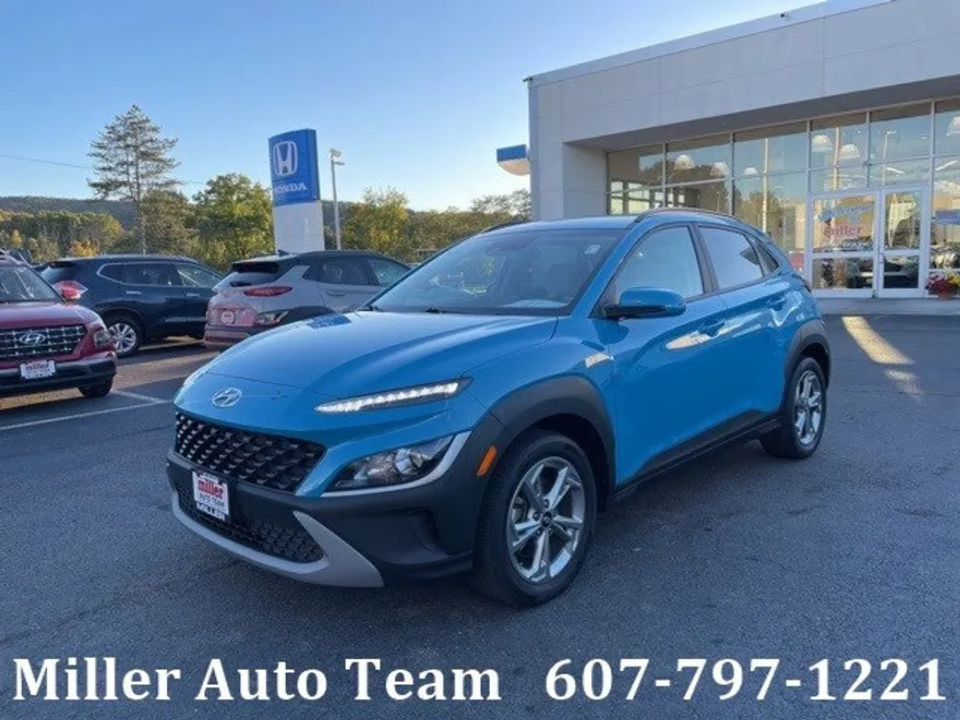 2023 Hyundai Kona SEL photo 1