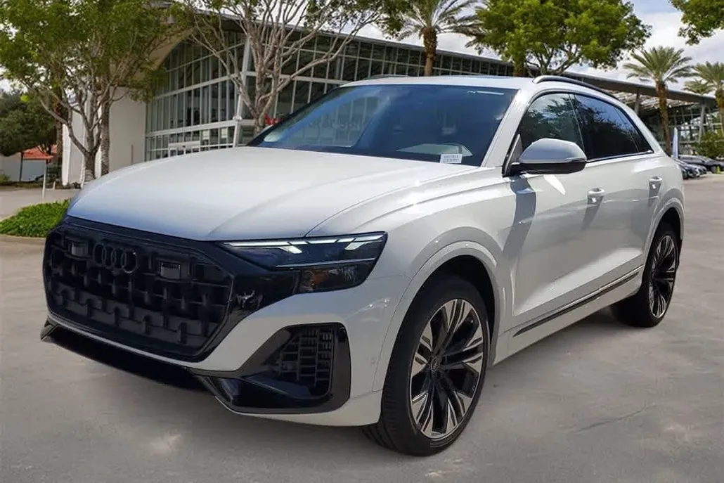 2025 Audi Q8 55 Premium photo 1