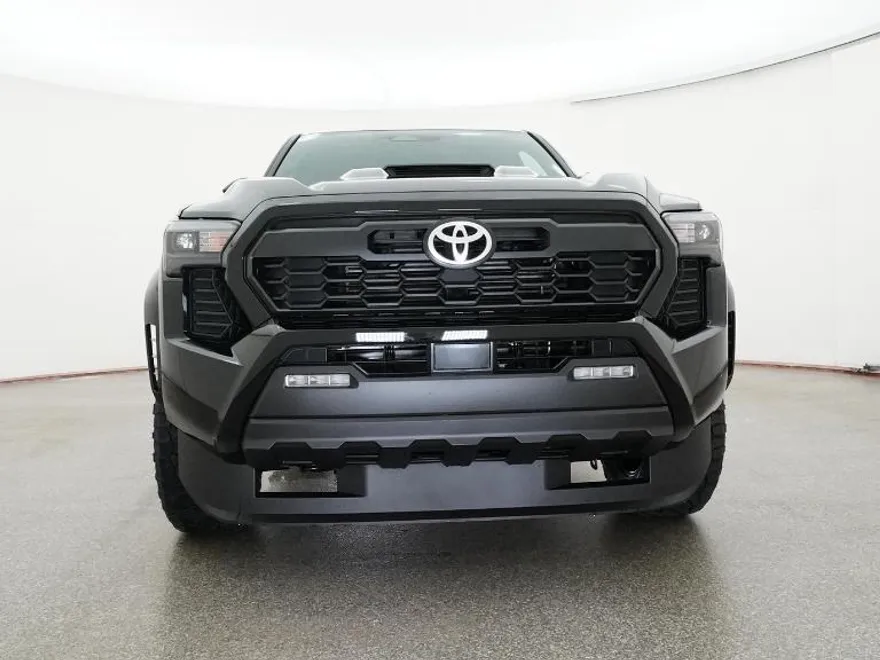 2025 Toyota Tacoma TRD Sport photo 2
